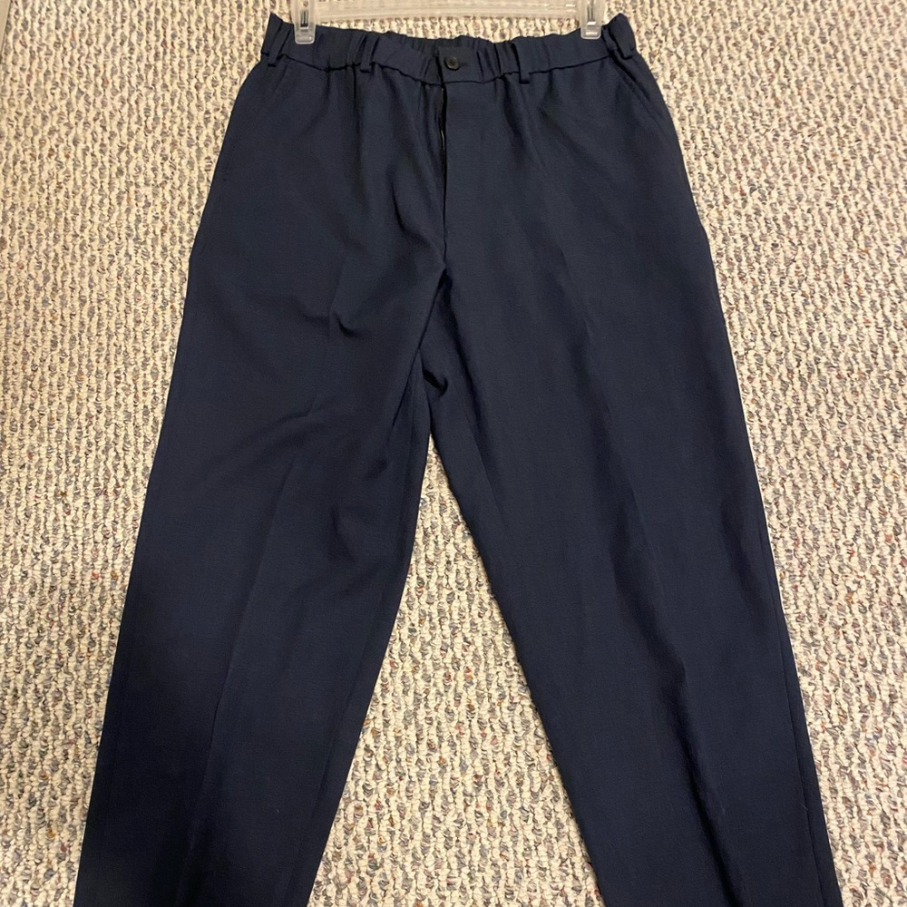 Uniqlo U Men’s pants, Size L (33-36 waist), Navy pants with pleat, never worn